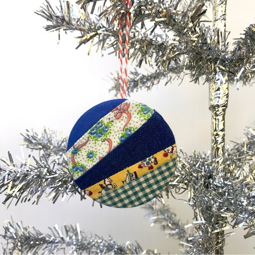 Vintage 40’s feedsack cotton quilt handmade ornament wall hanger art